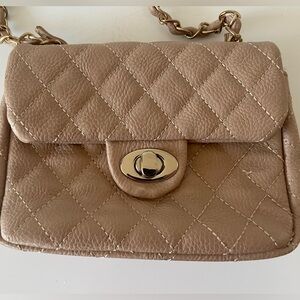 👛 Quilted Tan Chain Crossbody Purse